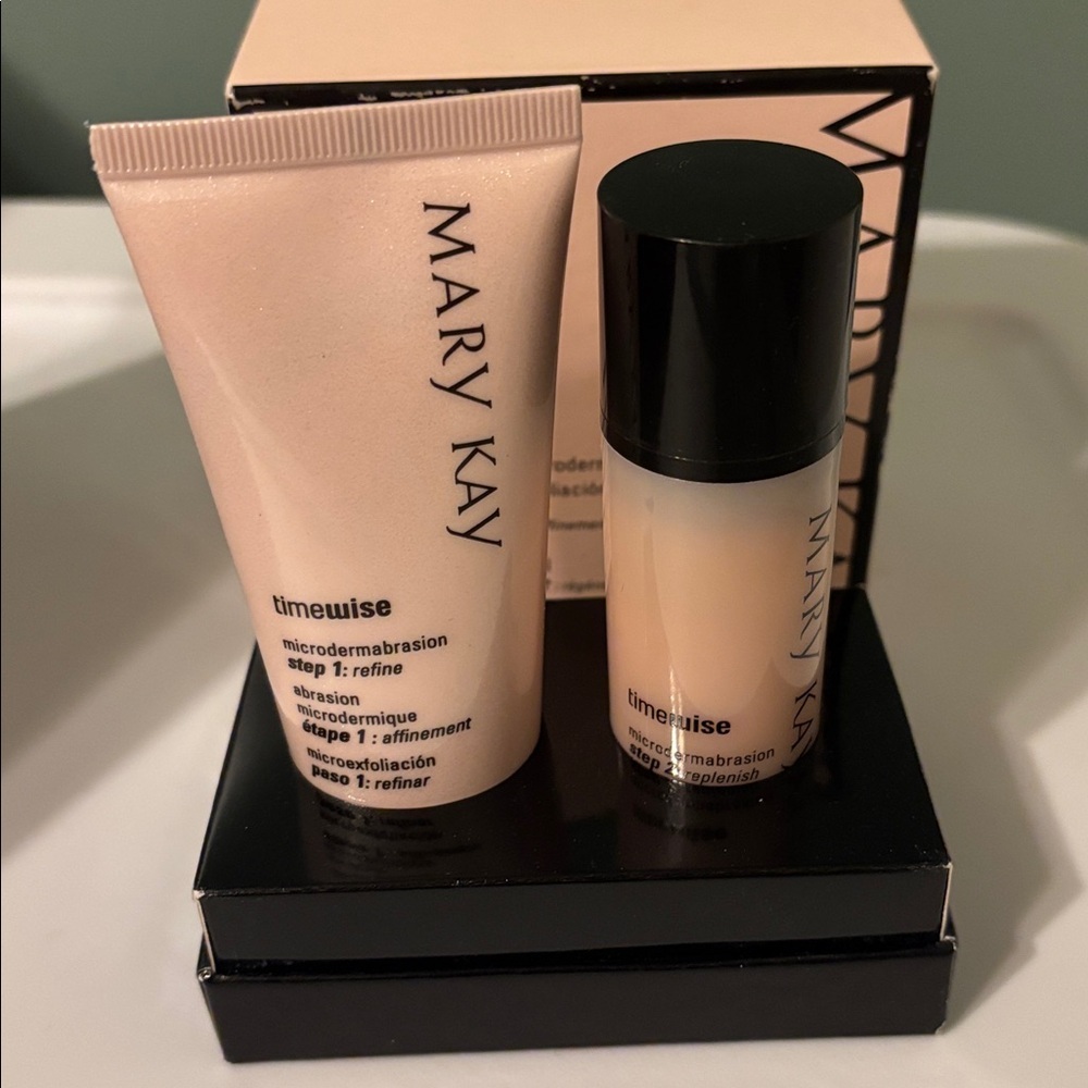 NIB Mary Kay timewise microdermabrasion set - Picture 2 of 3